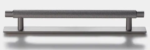 #756 - Edelstahlfarbig, geriffelt